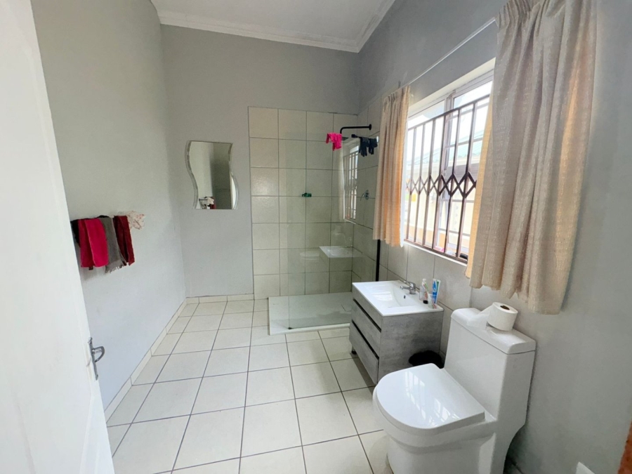 9 Bedroom Property for Sale in Quigney Eastern Cape